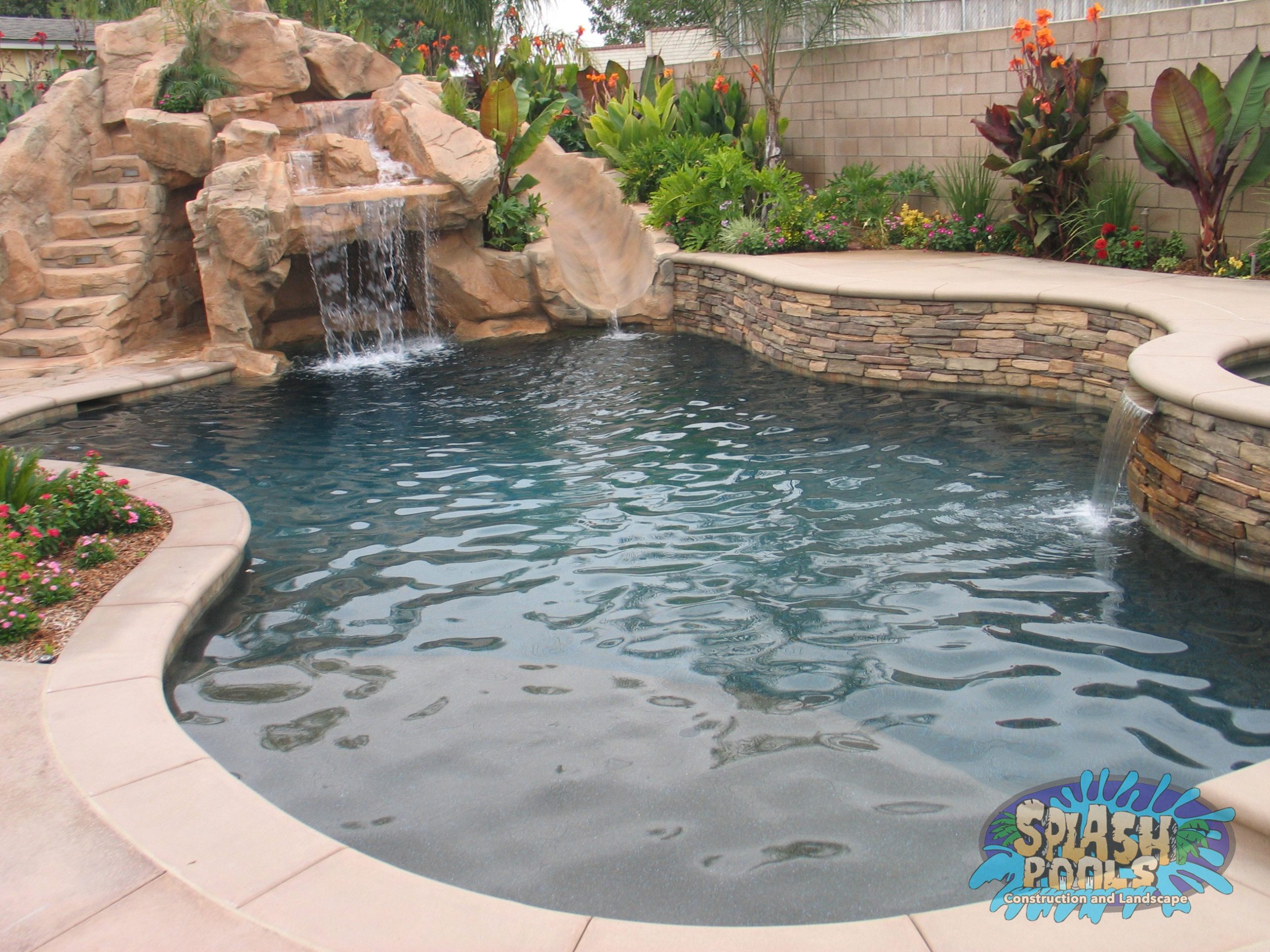 Pomona Swimming Pool Builder | Splash Pools & Construction